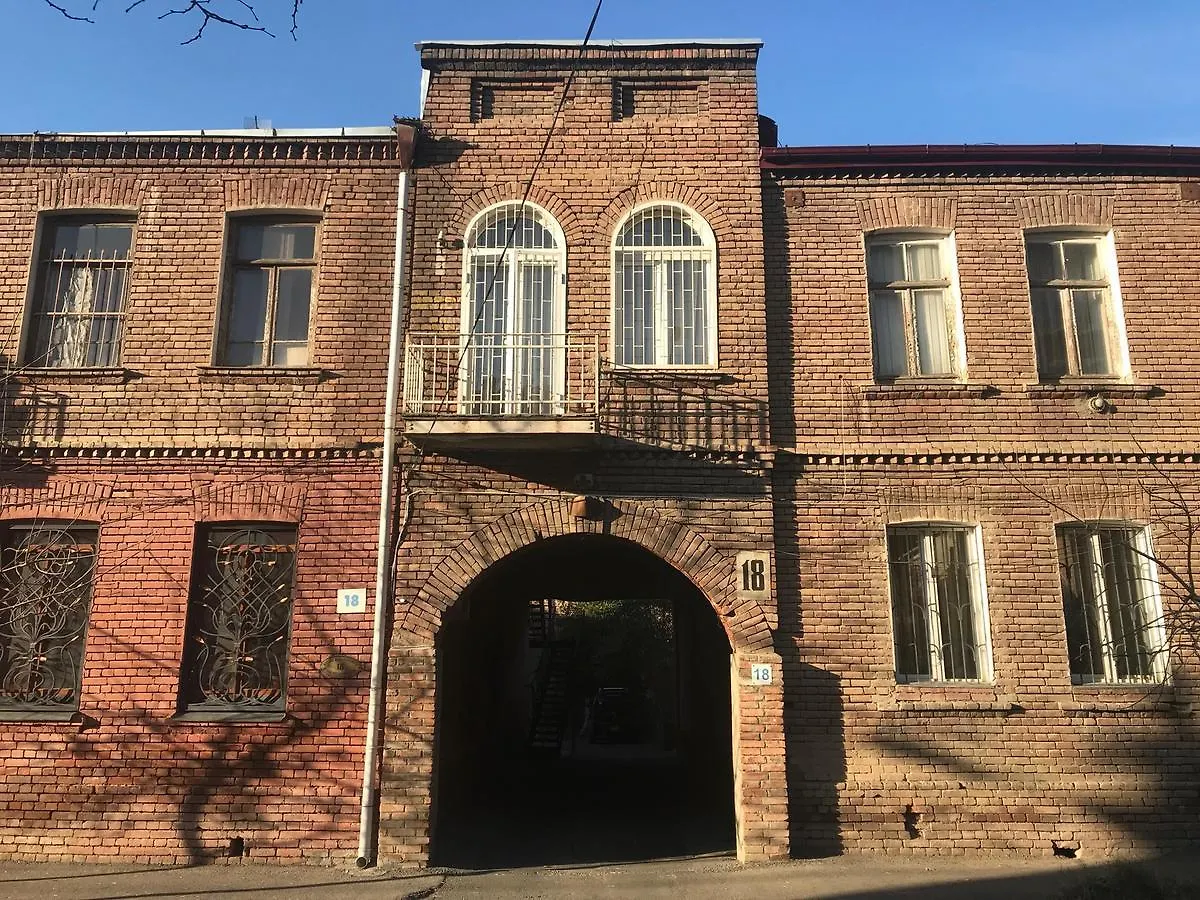 Apartment Dinamo Tbilisi 0*,  Gruzja